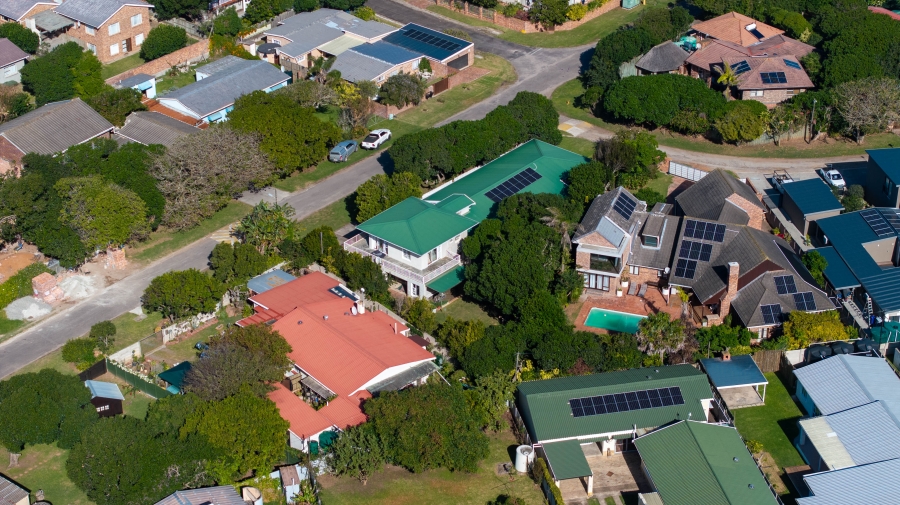 5 Bedroom Property for Sale in Kenton On Sea Eastern Cape